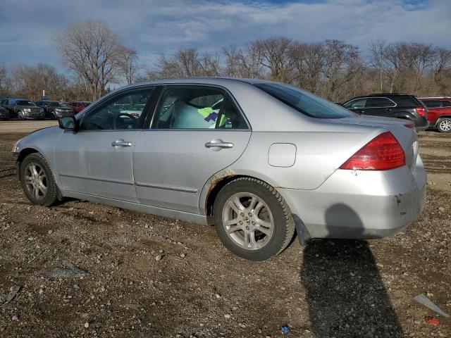 1HGCM56726A045559 - 2006 HONDA ACCORD EX SILVER photo 2