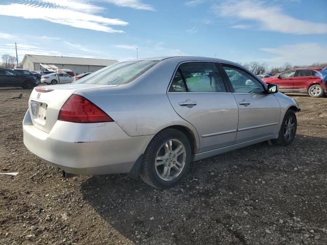 1HGCM56726A045559 - 2006 HONDA ACCORD EX SILVER photo 3