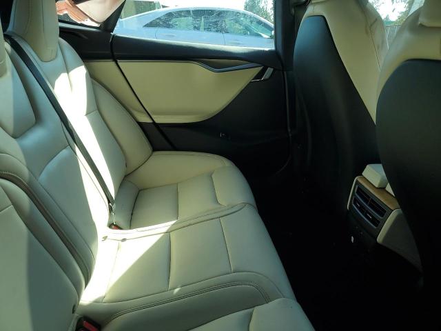 5YJSA1E29LF381844 - 2020 TESLA MODEL S Rot Foto 10