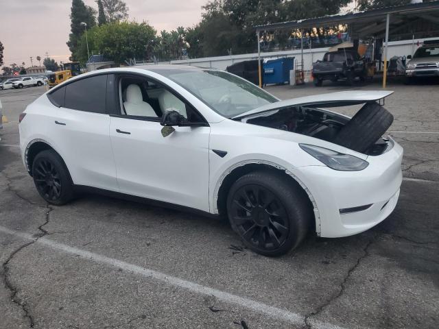 7SAYGDEE4PF624392 - 2023 TESLA MODEL Y Beyaz fotoğraf 4