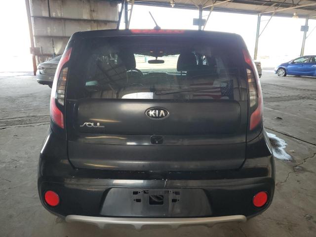 KNDJP3A58J7891062 - 2018 KIA SOUL + 黑色 照片 6