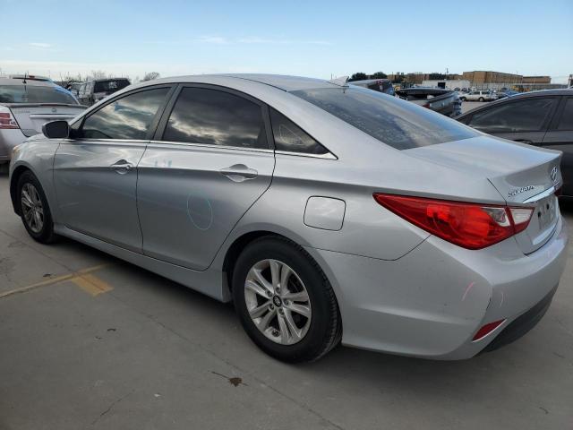 5NPEB4ACXEH863091 - 2014 HYUNDAI SONATA GLS SILVER photo 2