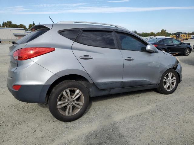 KM8JU3AC1BU197397 - 2011 HYUNDAI TUCSON GLS SILVER photo 3