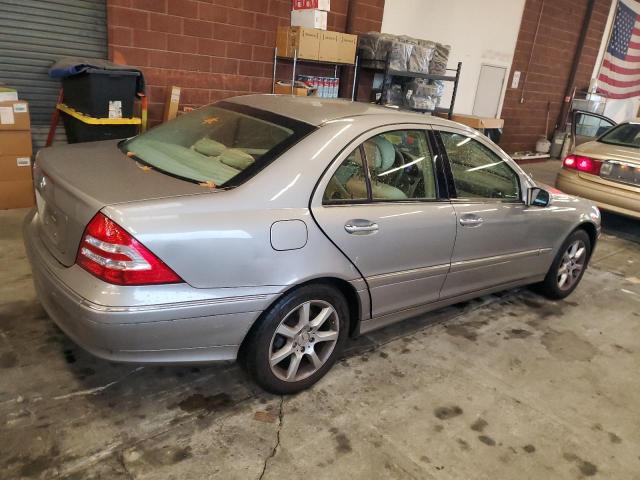 WDBRF54H87F901190 - 2007 MERCEDES-BENZ C 280 GRAY photo 3