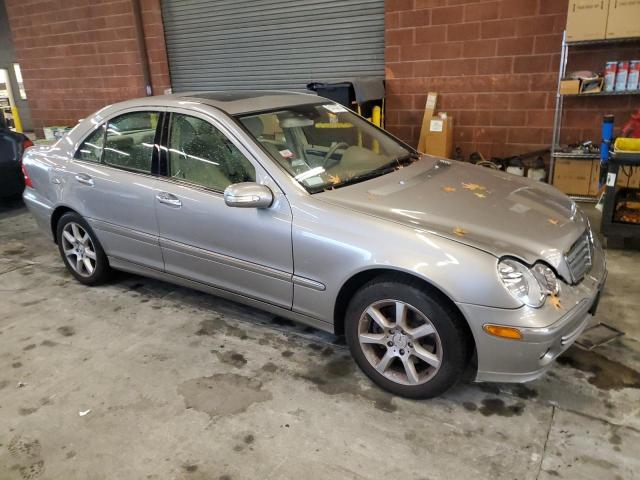 WDBRF54H87F901190 - 2007 MERCEDES-BENZ C 280 GRAY photo 4