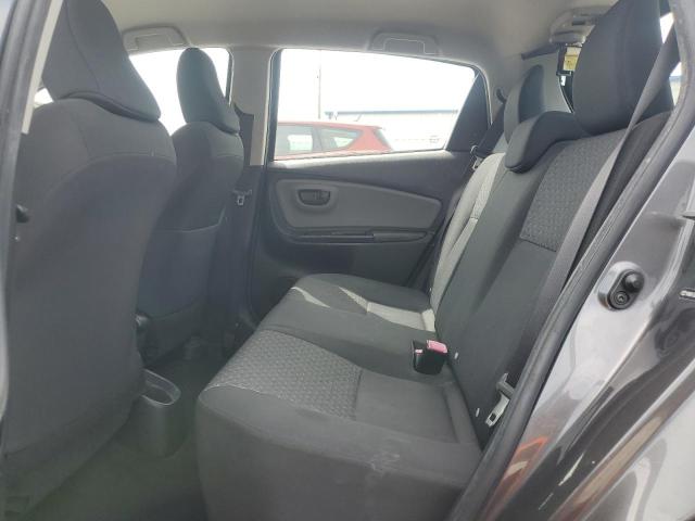 VNKKTUD30HA080599 - 2017 TOYOTA YARIS L ნაცრისფერი ფოტო 10
