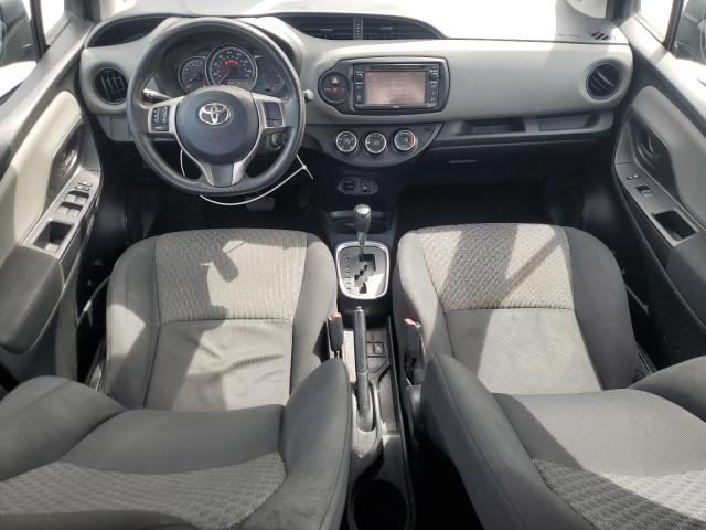 VNKKTUD30HA080599 - 2017 TOYOTA YARIS L ნაცრისფერი ფოტო 8