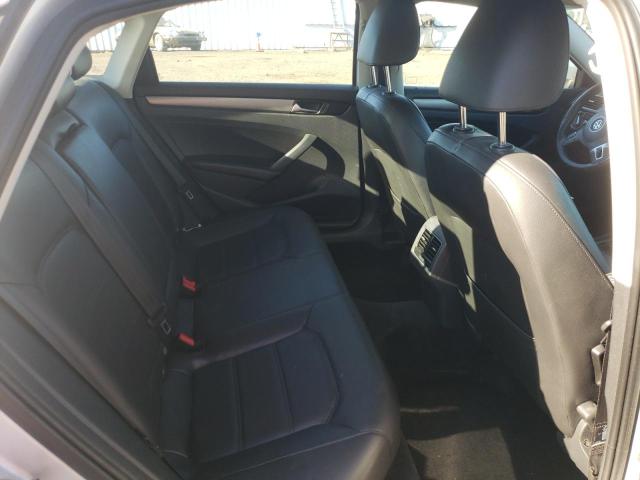 1VWBN7A32EC001701 - 2014 VOLKSWAGEN PASSAT SE SILVER photo 10