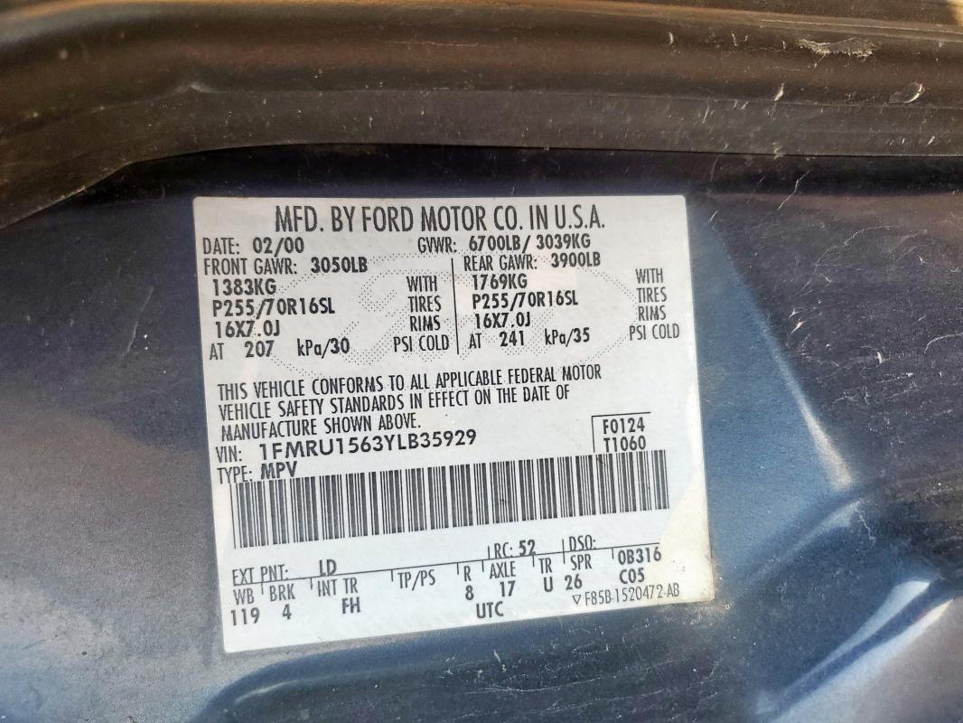 1FMRU1563YLB35929 - 2000 FORD EXPEDITION XLT BLUE photo 13