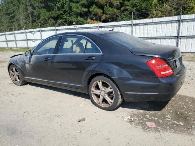 WDDNG8GB3BA370630 - 2011 MERCEDES-BENZ S 550 4MATIC BLACK photo 2