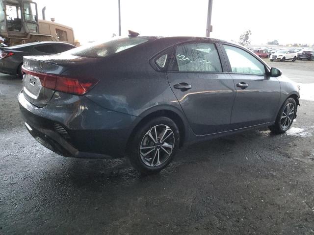 3KPF24AD0PE634326 - 2023 KIA FORTE LX GRAY photo 3