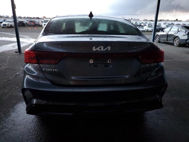 3KPF24AD0PE634326 - 2023 KIA FORTE LX GRAY photo 6