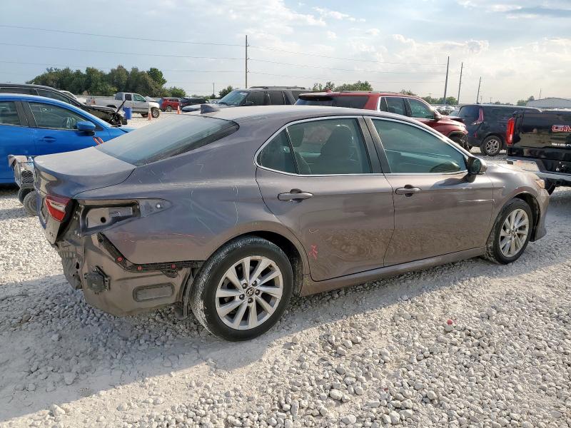 4T1R11AK9PU175551 - 2023 TOYOTA CAMRY LE 灰色 照片 3