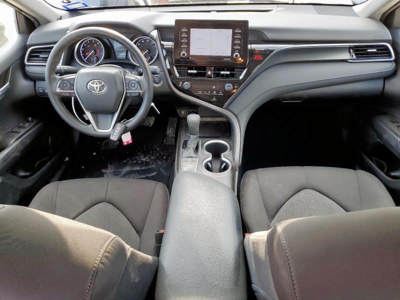 4T1R11AK9PU175551 - 2023 TOYOTA CAMRY LE 灰色 照片 8