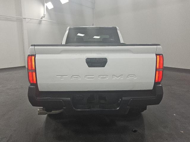3TYJDAHN7ST022869 - 2025 TOYOTA TACOMA XTRACAB WHITE photo 6