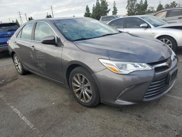 4T1BK1FK5FU558439 - 2015 TOYOTA CAMRY XSE GRAY photo 4