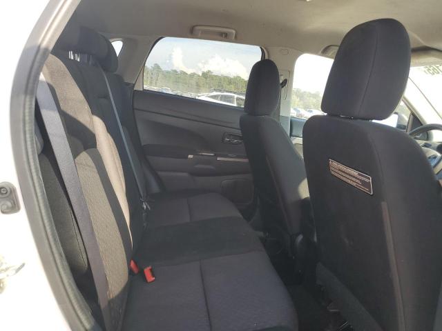 JA4AP3AU0JU024077 - 2018 MITSUBISHI OUTLANDER SPORT ES Білий фото 10