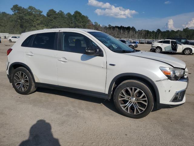 JA4AP3AU0JU024077 - 2018 MITSUBISHI OUTLANDER SPORT ES Білий фото 4