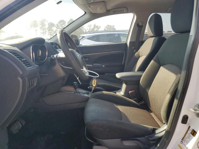 JA4AP3AU0JU024077 - 2018 MITSUBISHI OUTLANDER SPORT ES Білий фото 7