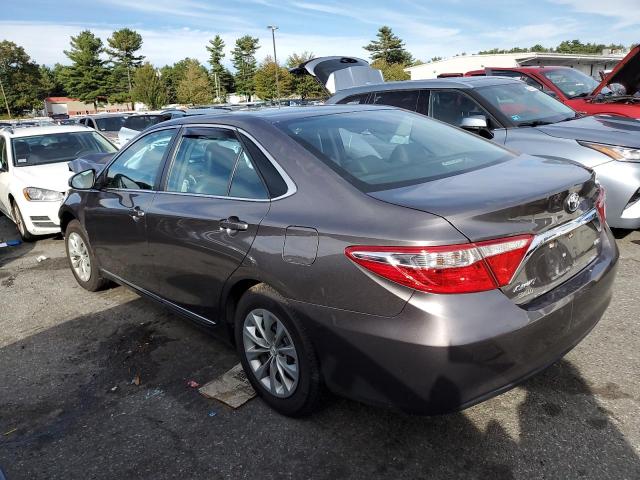 4T1BF1FK1HU386191 - 2017 TOYOTA CAMRY LE GRAY photo 2