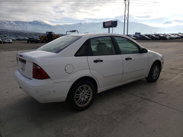 1FAFP34N47W127750 - 2007 FORD FOCUS ZX4 WHITE photo 3