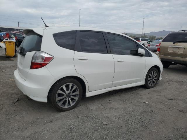 JHMGE8H69DC043066 - 2013 HONDA FIT SPORT WHITE photo 3