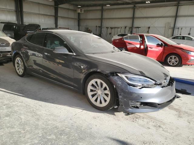 5YJSA1E22HF217309 - 2017 TESLA MODEL S Графитовый фото 4