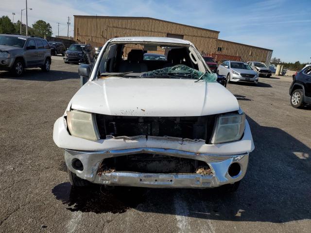 1N6AD07U97C455520 - 2007 NISSAN FRONTIER CREW CAB LE WHITE photo 5