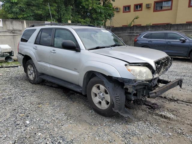 JTEZU14R660082184 - 2006 TOYOTA 4RUNNER SR5 ვერცხლისფერი ფოტო 4