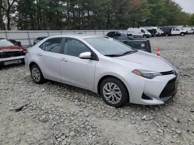 2T1BURHE6JC079215 - 2018 TOYOTA COROLLA L Gümüş fotoğraf 4