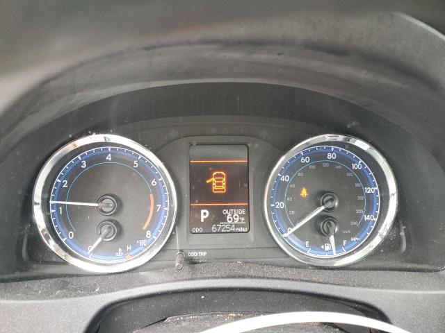 2T1BURHE6JC079215 - 2018 TOYOTA COROLLA L Gümüş fotoğraf 9