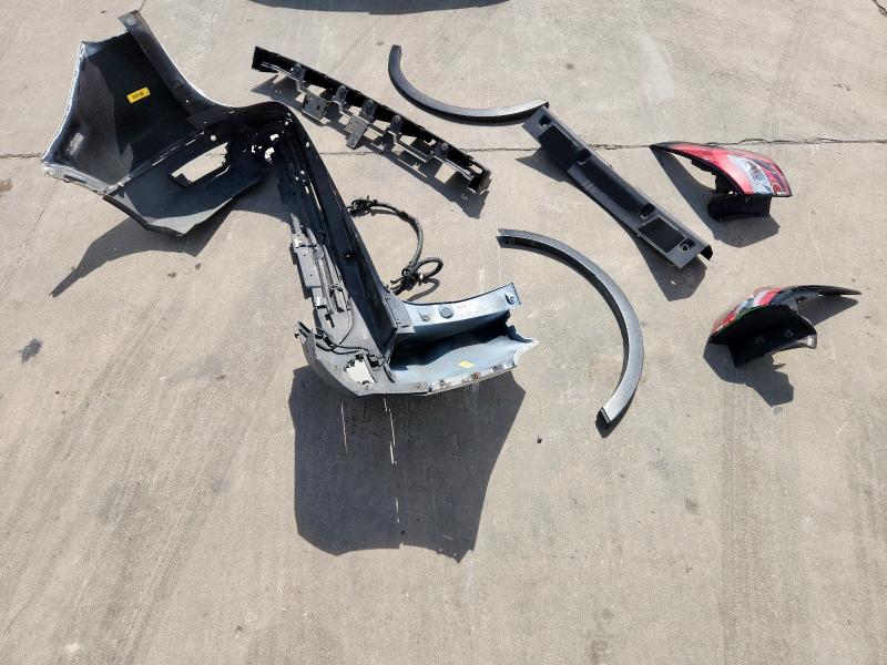 1FMCU9HD5JUC33147 - 2018 FORD ESCAPE SEL Blanc photo 13