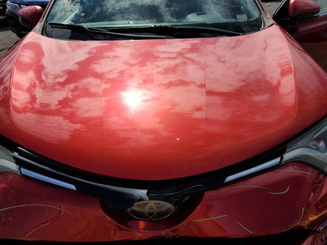 2T3WFREV8HW399474 - 2017 TOYOTA RAV4 XLE 红色 照片 12