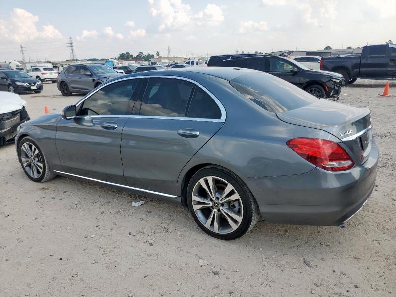 55SWF4JB2JU257338 - 2018 MERCEDES-BENZ C 300 GRAY photo 2