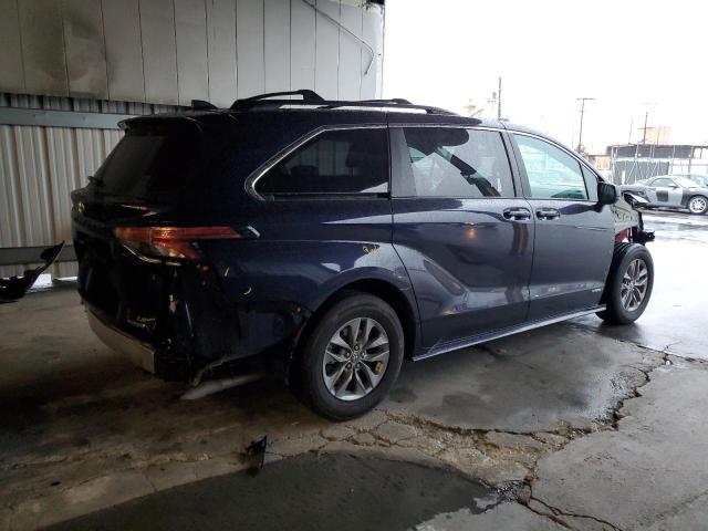 5TDBRKEC7MS074130 - 2021 TOYOTA SIENNA LE BLUE photo 3