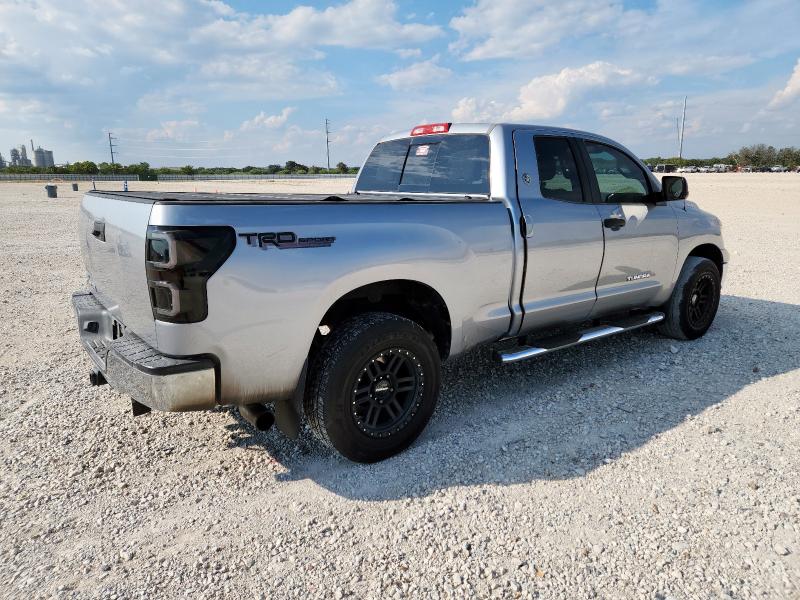 5TFRM5F12DX055927 - 2013 TOYOTA TUNDRA DOUBLE CAB SR5 GRAY photo 3