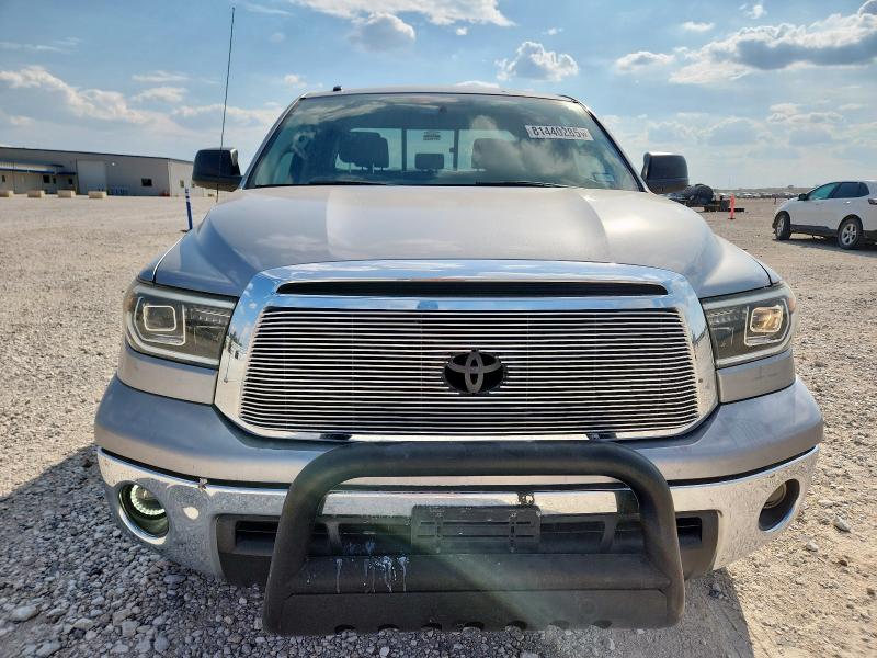 5TFRM5F12DX055927 - 2013 TOYOTA TUNDRA DOUBLE CAB SR5 GRAY photo 5