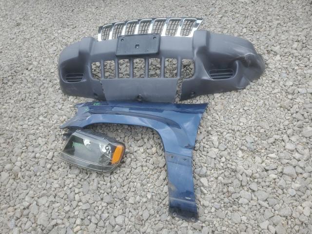 1J8GW48S22C315676 - 2002 JEEP GRAND CHEROKEE LAREDO BLUE photo 13