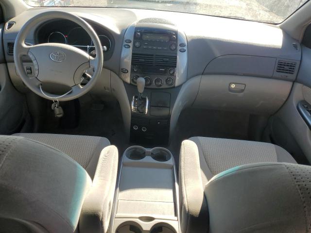 5TDJK4CC5AS031013 - 2010 TOYOTA SIENNA LE Verde foto 8