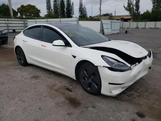 5YJ3E1EA3MF085252 - 2021 TESLA MODEL 3 WHITE photo 4