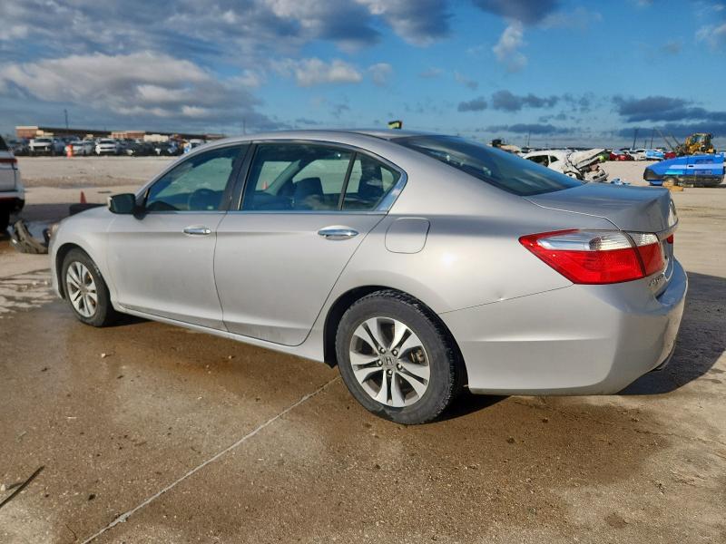 1HGCR2F32FA138420 - 2015 HONDA ACCORD LX ვერცხლისფერი ფოტო 2
