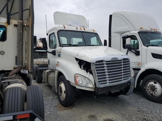2013 FREIGHTLINER CASCADIA 1, 