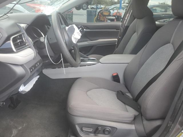 4T1C11AK0NU056922 - 2022 TOYOTA CAMRY LE GRAY photo 7