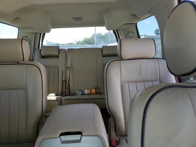 5LMFU28586LJ19036 - 2006 LINCOLN NAVIGATOR თეთრი ფოტო 10
