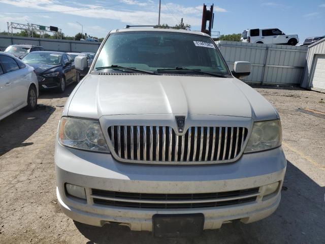 5LMFU28586LJ19036 - 2006 LINCOLN NAVIGATOR თეთრი ფოტო 5