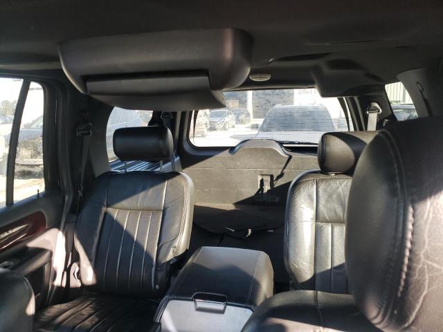 5LMFU28516LJ10260 - 2006 LINCOLN NAVIGATOR შავი ფოტო 10