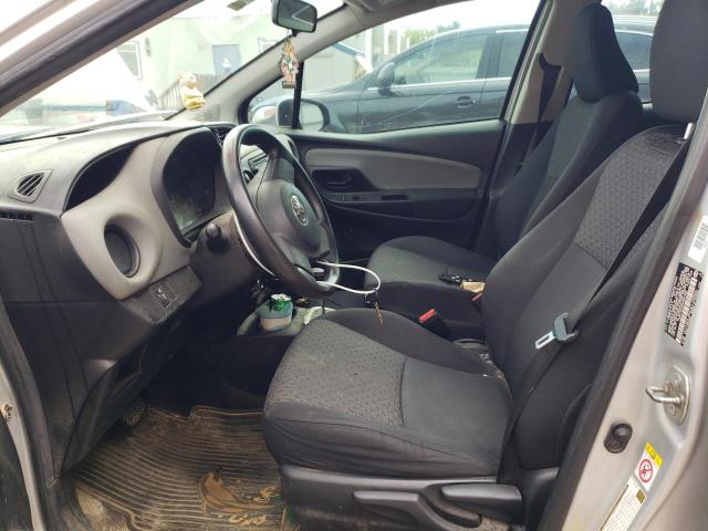 VNKKTUD36GA061683 - 2016 TOYOTA YARIS L ვერცხლისფერი ფოტო 7