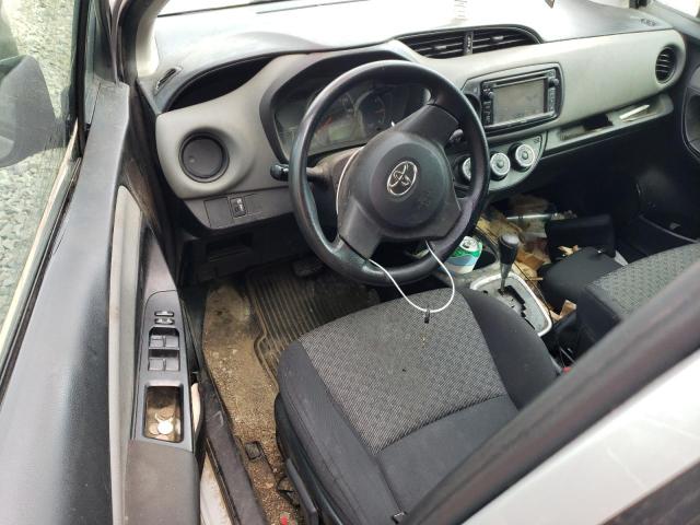 VNKKTUD36GA061683 - 2016 TOYOTA YARIS L ვერცხლისფერი ფოტო 8
