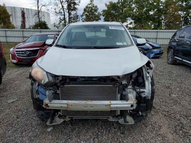 3CZRU6H30HM702478 - 2017 HONDA HR-V LX WHITE photo 5