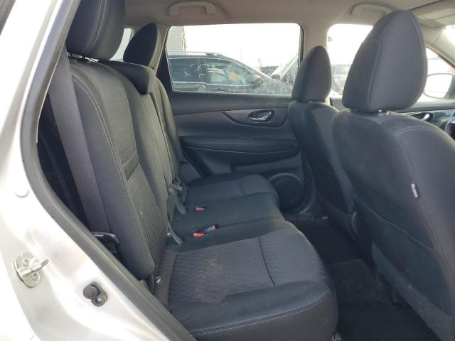 KNMAT2MV2JP522568 - 2018 NISSAN ROGUE S Srebrny zdjęcie 11